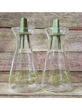 Vintage Pyrex Salt And Pepper Shakers Spring Blossom Green/Crazy Daisy Pattern